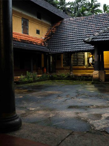 old-house-of-karela